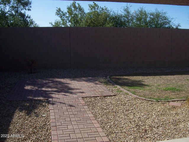 10945 W Loma Lane, Peoria, AZ 85345