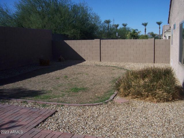 10945 W Loma Lane, Peoria, AZ 85345