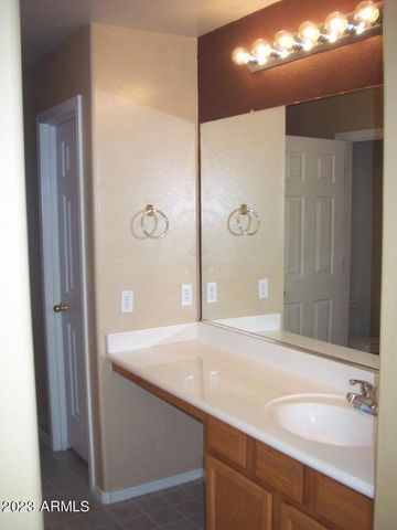 10945 W Loma Lane, Peoria, AZ 85345