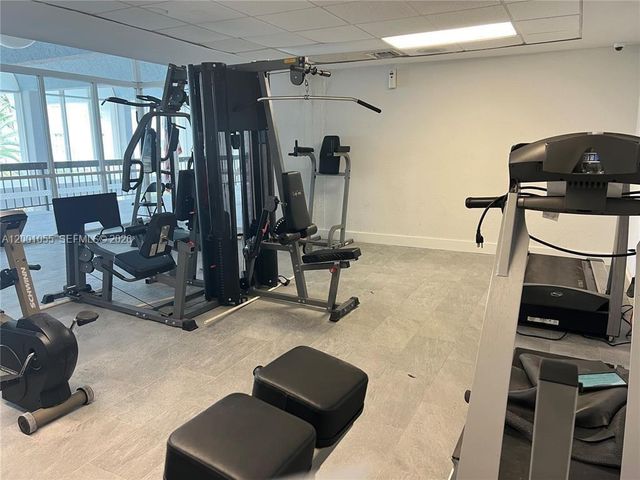 496 NW 165th St Rd D-409, Miami, FL 33169