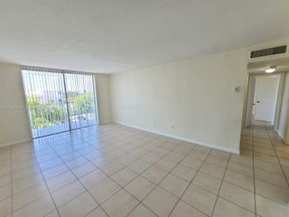 496 NW 165th St Rd D-409, Miami, FL 33169