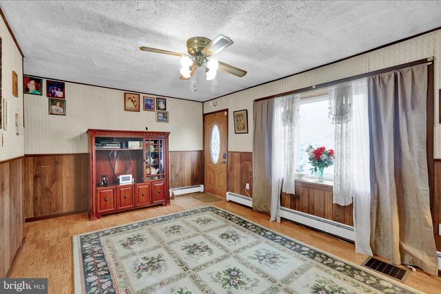 148 HOCH AVE, Topton, PA 19562