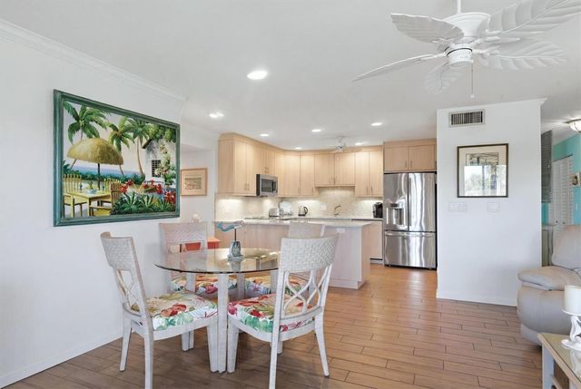2729 N BEACH ROAD 211, Englewood, FL 34223