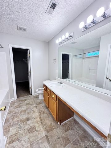 6528 Forest Cross Drive, Charlotte, NC 28216