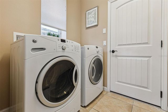 1627 VICTORIA GARDENS DRIVE, Deland, FL 32724