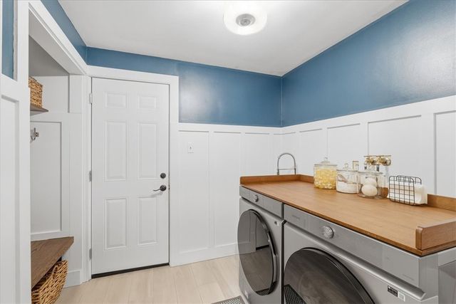 2579 Matterhorn Dr, Franklin Park, PA 15090