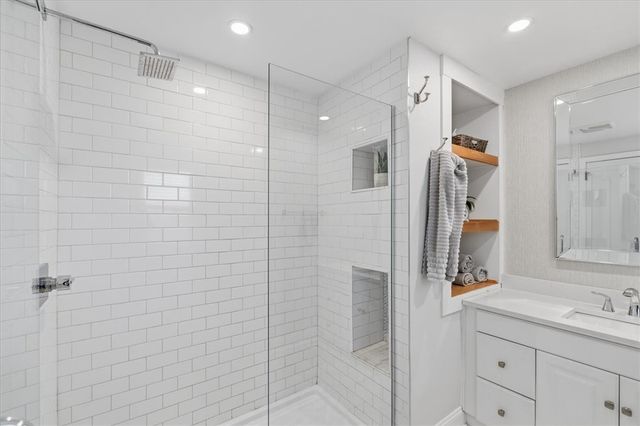 2579 Matterhorn Dr, Franklin Park, PA 15090