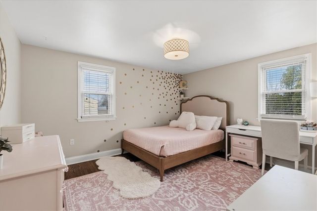 2579 Matterhorn Dr, Franklin Park, PA 15090