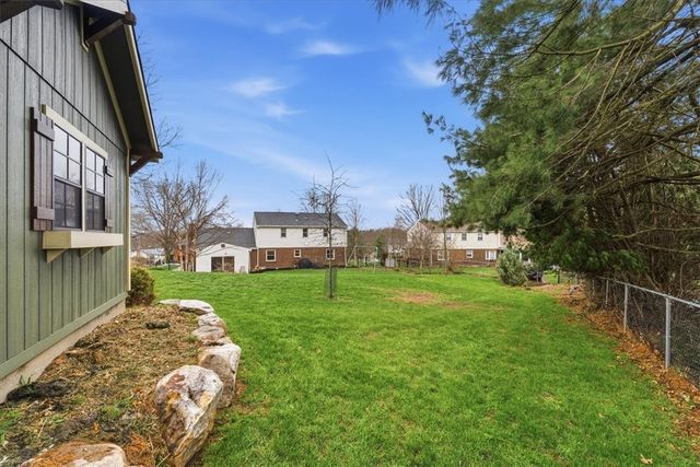 2579 Matterhorn Dr, Franklin Park, PA 15090