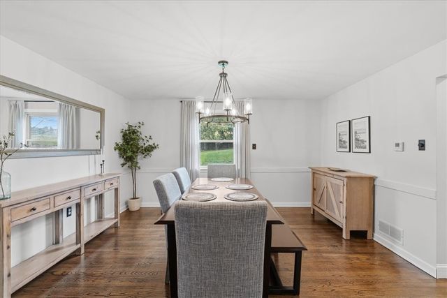 2579 Matterhorn Dr, Franklin Park, PA 15090