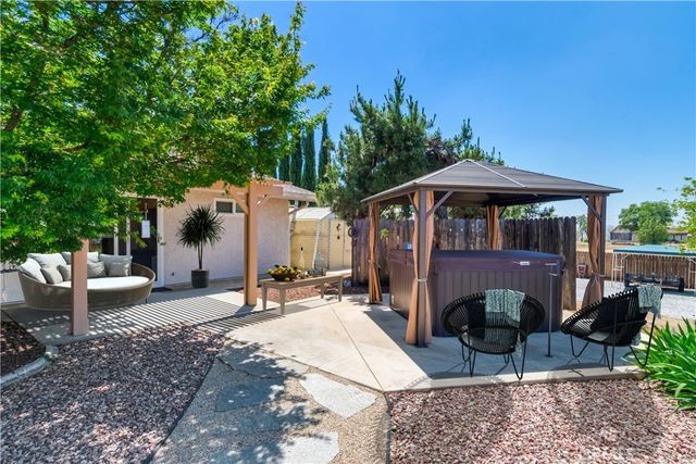 13346 Rimview Court, Yucaipa, CA 92399