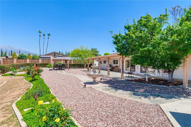 13346 Rimview Court, Yucaipa, CA 92399