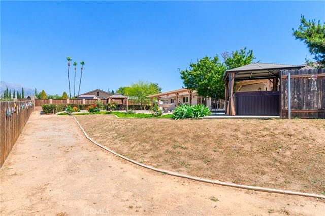 13346 Rimview Court, Yucaipa, CA 92399