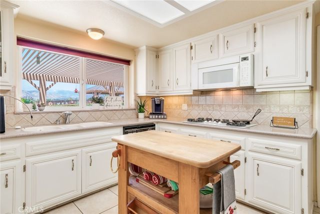 13346 Rimview Court, Yucaipa, CA 92399