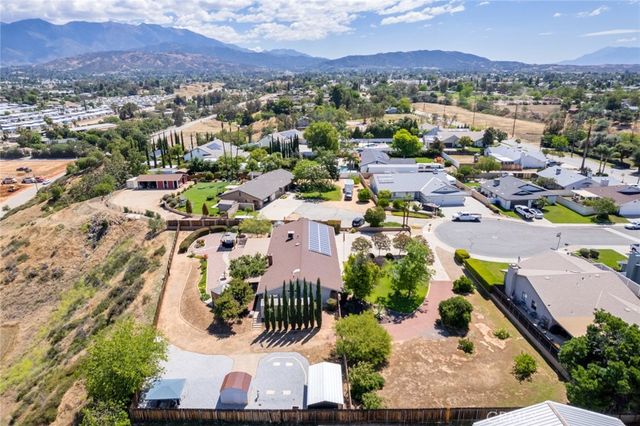 13346 Rimview Court, Yucaipa, CA 92399