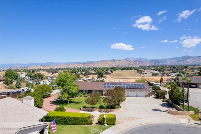 13346 Rimview Court, Yucaipa, CA 92399