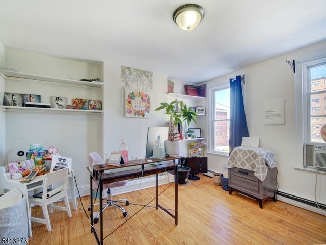 26 E 49Th St, Bayonne City, NJ 07002