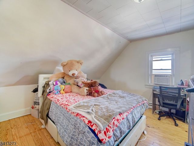 26 E 49Th St, Bayonne City, NJ 07002