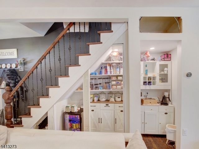 26 E 49Th St, Bayonne City, NJ 07002