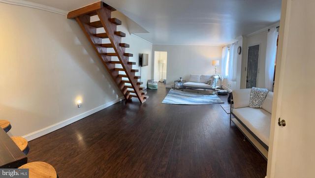 300 CLIFTON AVE, Collingdale, PA 19023