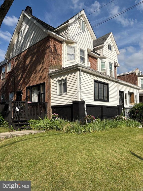 300 CLIFTON AVE, Collingdale, PA 19023