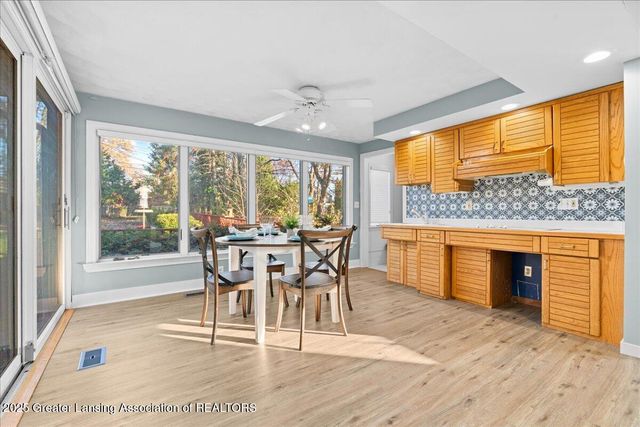 1418 Chester Road, Lansing, MI 48912