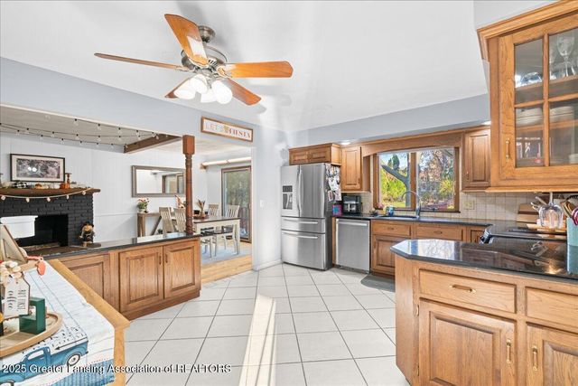 1418 Chester Road, Lansing, MI 48912