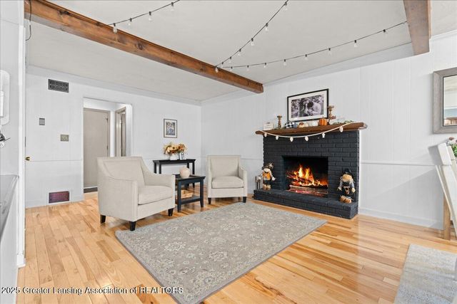 1418 Chester Road, Lansing, MI 48912