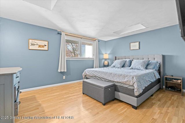 1418 Chester Road, Lansing, MI 48912