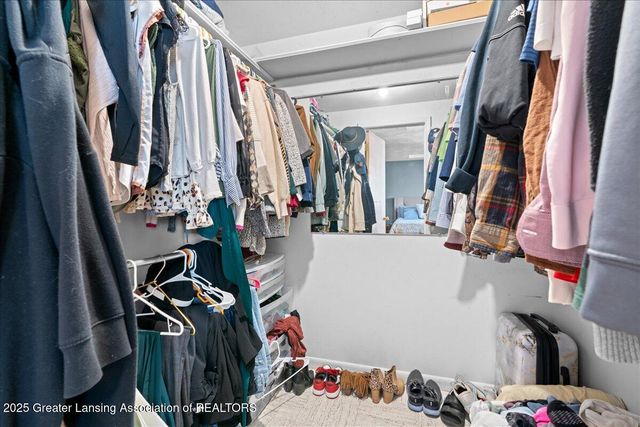 1418 Chester Road, Lansing, MI 48912