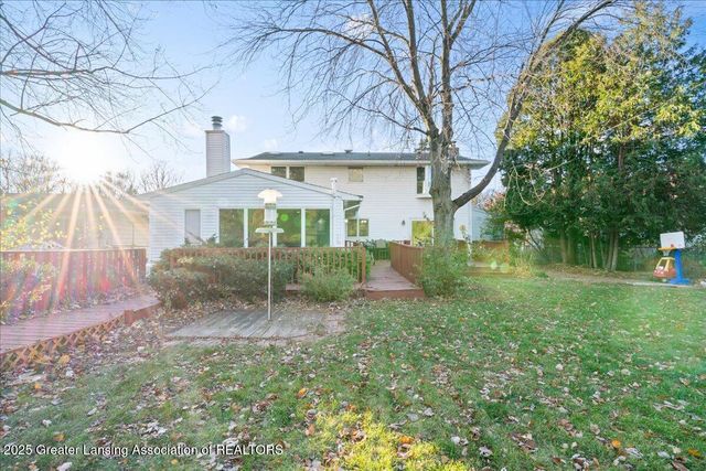 1418 Chester Road, Lansing, MI 48912