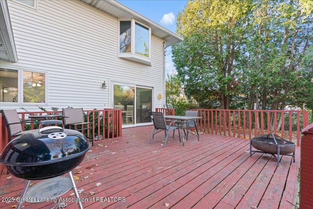 1418 Chester Road, Lansing, MI 48912