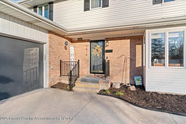 1418 Chester Road, Lansing, MI 48912