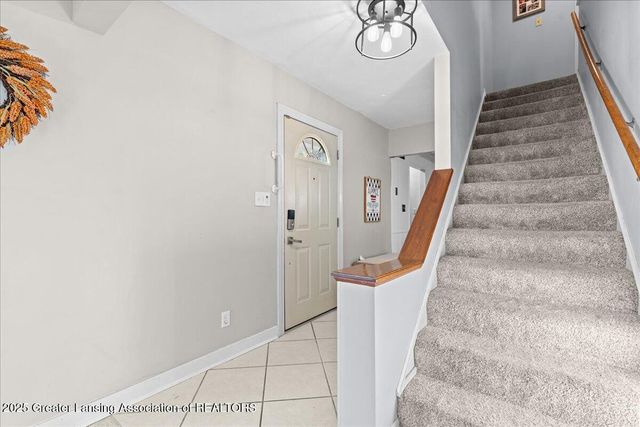 1418 Chester Road, Lansing, MI 48912