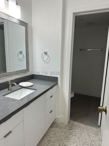 822 SW 6th St 1, Miami, FL 33130