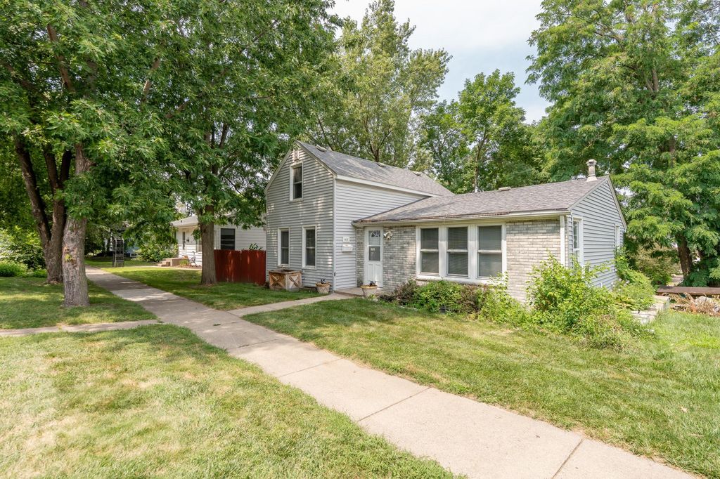 411 3rd Avenue W, Shakopee, MN 55379 — photo 2
