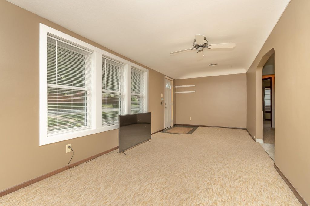 411 3rd Avenue W, Shakopee, MN 55379 — photo 4
