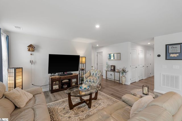 124 Highland Station Drive, Clinton, SC 29325