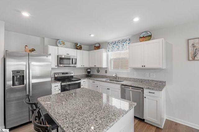 124 Highland Station Drive, Clinton, SC 29325