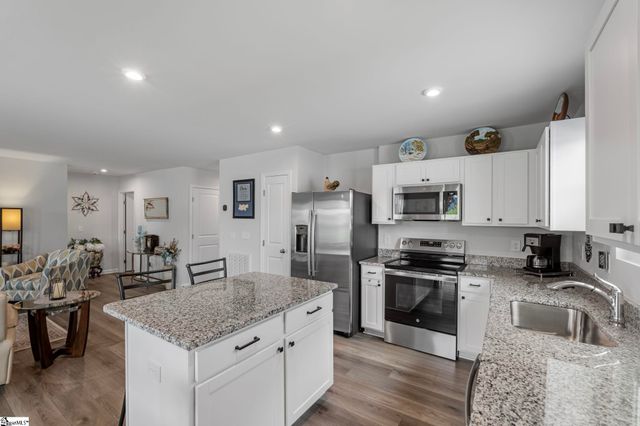 124 Highland Station Drive, Clinton, SC 29325