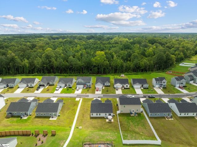 124 Highland Station Drive, Clinton, SC 29325