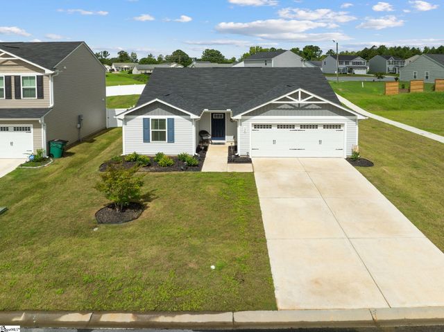 124 Highland Station Drive, Clinton, SC 29325