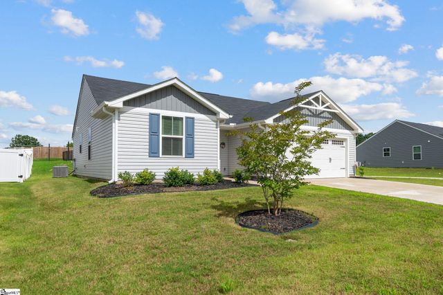 124 Highland Station Drive, Clinton, SC 29325