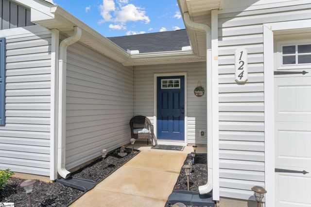124 Highland Station Drive, Clinton, SC 29325