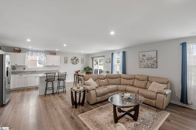 124 Highland Station Drive, Clinton, SC 29325