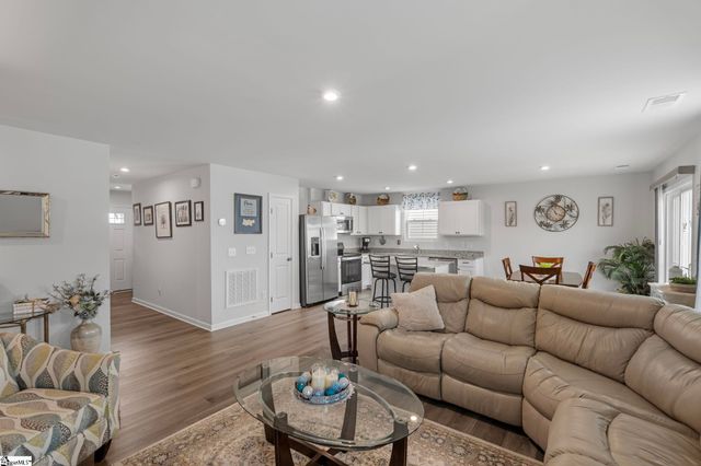 124 Highland Station Drive, Clinton, SC 29325