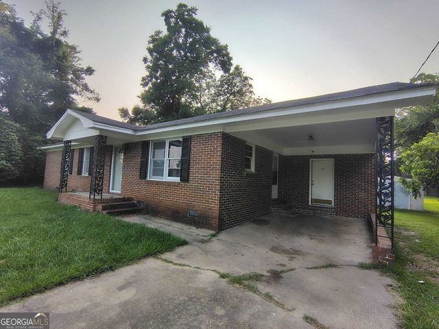 7 Highland Avenue, Hawkinsville, GA 31036