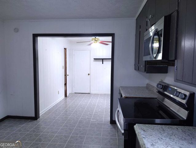 7 Highland Avenue, Hawkinsville, GA 31036