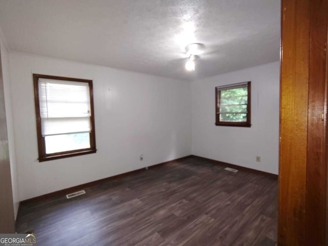 7 Highland Avenue, Hawkinsville, GA 31036