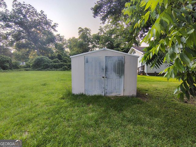 7 Highland Avenue, Hawkinsville, GA 31036